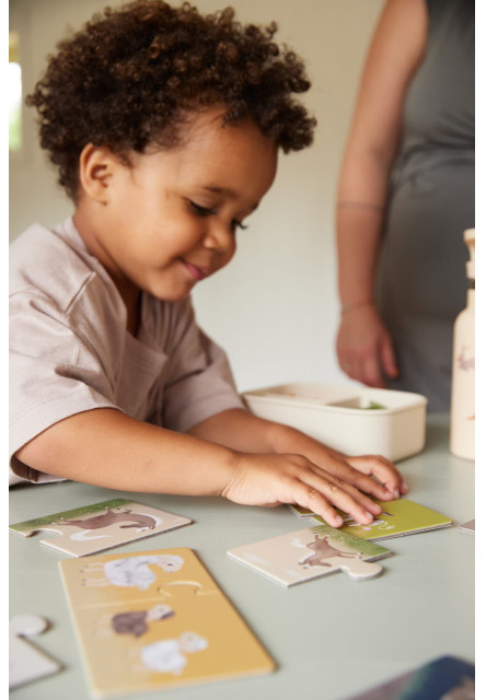 Parent and baby puzzles farm animals