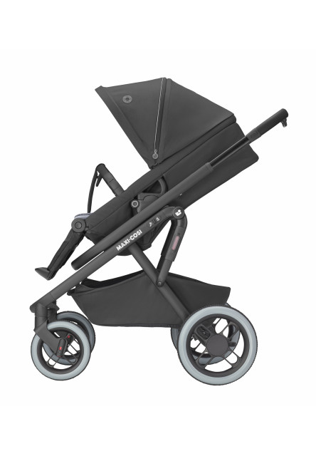 Lila XP kočík Essential Black