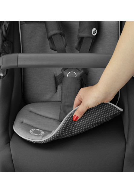 Lila CP kočík Essential Black