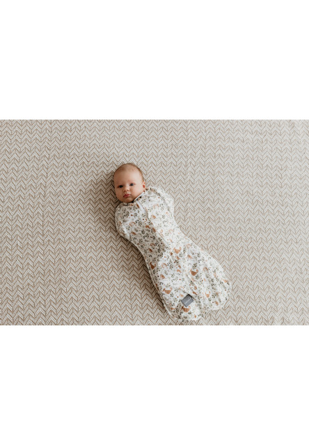 Zavinovačka Sleepee Second Step Swaddle s čepičkou zdarma Ivory Forest