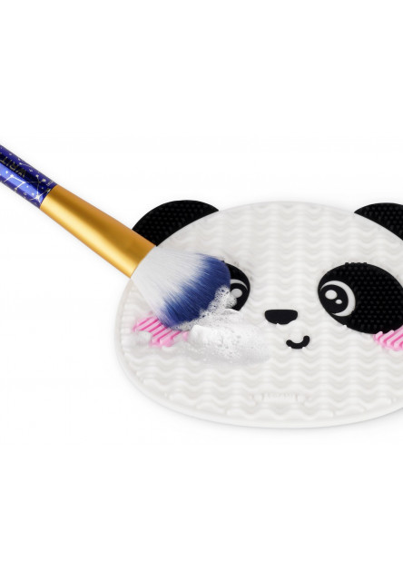 Podložka na čistenie kozmetických štetcov Legami Make-Up Brush Cleaning Pad - Brush It Off! - Panda