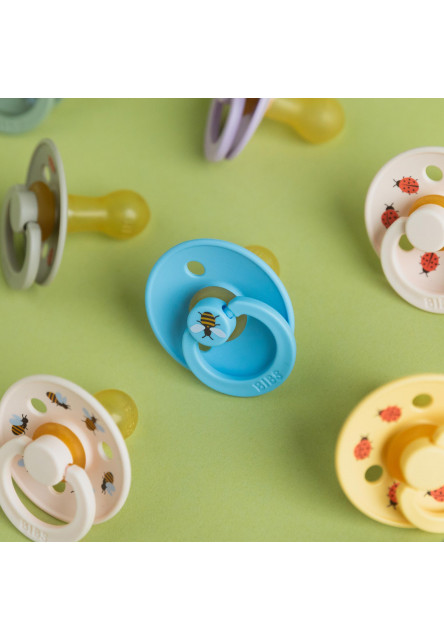 BIBS STUDIO Colour Ladybug cumlíky z prírodného kaučuku 2ks – veľkosť 2 (Blush Mix)