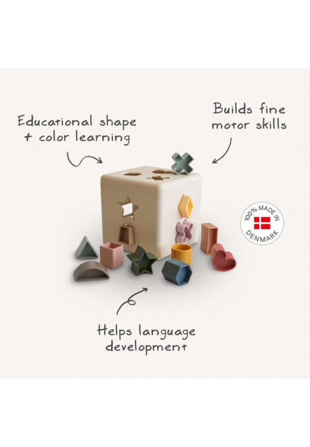Triediaca hra mushie - shape sorting box