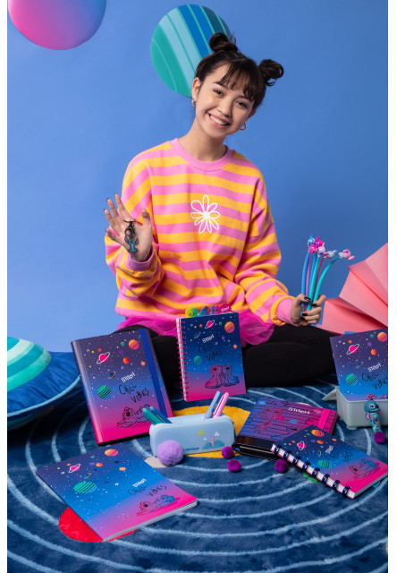 Zápisník špirálový Chill vibes A5 so záložkami Stitch Black