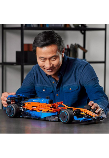 Pretekárske auto McLaren Formula 1