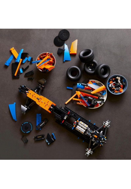 Pretekárske auto McLaren Formula 1