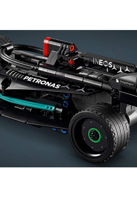 Mercedes-AMG F1 W14 E Performance Pull-Back