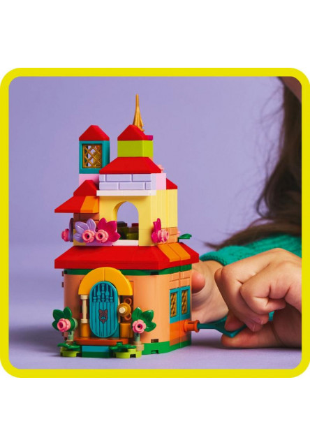 Miniatúrny domček z filmu Encanto