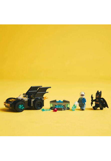 Batman™ a Batmobil vs. Mr. Freeze™