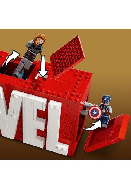 Logo MARVEL a minifigúrky