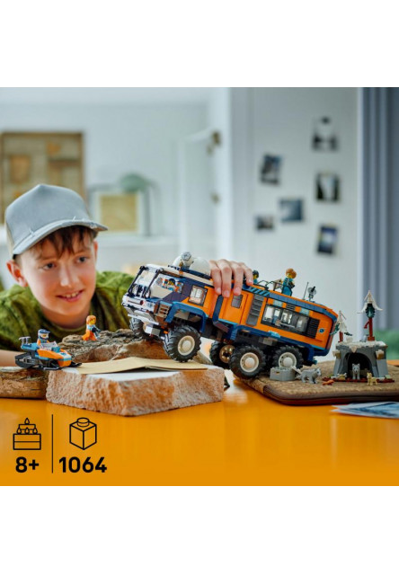 Nákladné auto s laboratóriom pre prieskumníkov Arktídy