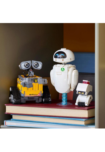 WALL•E a EVA