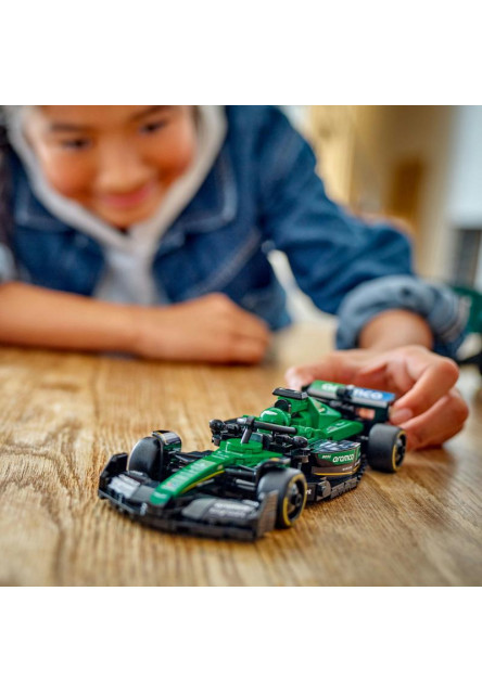Pretekárske auto Aston Martin Aramco F1® AMR24