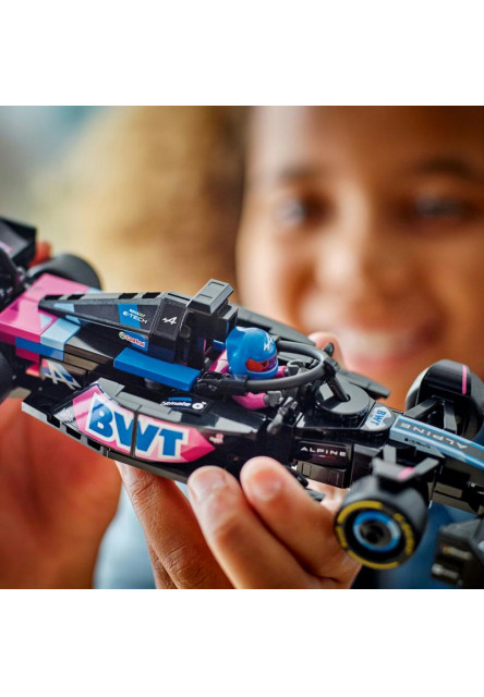 Pretekárske auto BWT Alpine F1® Team A524