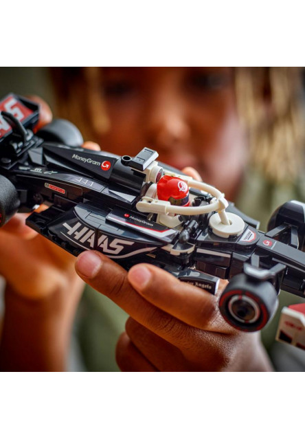 Pretekárske auto MoneyGram Haas F1® Team VF-24