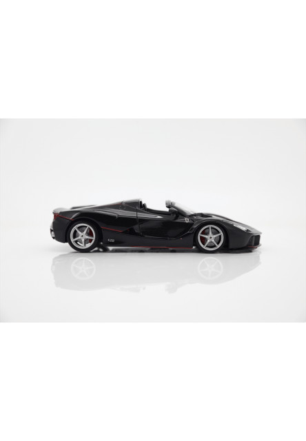 Bburago 1:24 Ferrari Laferrari Aperta Metalic Black