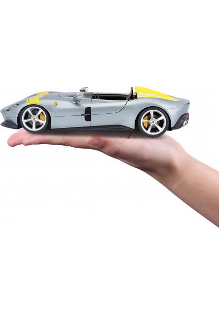 Bburago 1:24 Ferrari Monza SP1 Silver Blue