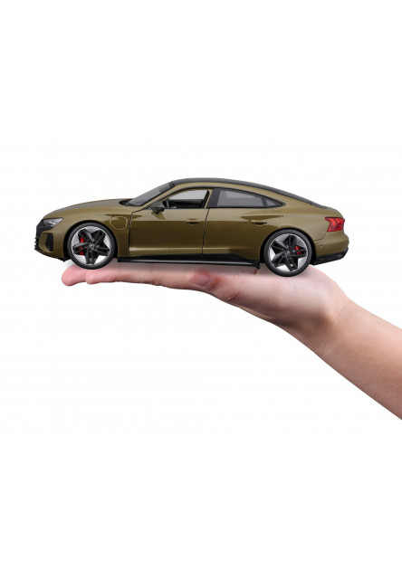 Bburago 1:18 Plus - 2022 Audi RS e-tron GT - Tactical Green