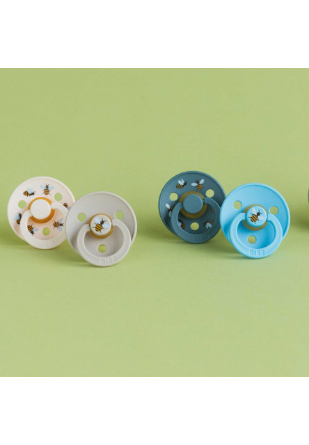 BIBS STUDIO Colour Bumblebee cumlíky z prírodného kaučuku 2ks – veľkosť 1 (Mushroom Mix)