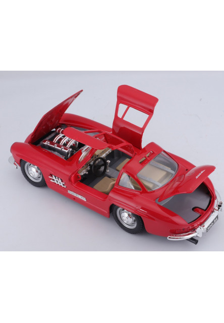 Bburago 1:24 Mercedes Benz 300SL Red