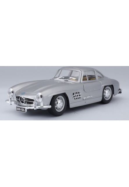 Bburago 1:24 Mercedes Benz 300SL Silver