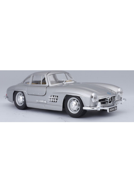 Bburago 1:24 Mercedes Benz 300SL Silver