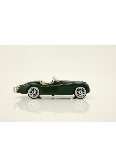 Bburago 1:24 Jaguar XK 120 Roadster (1951) Green