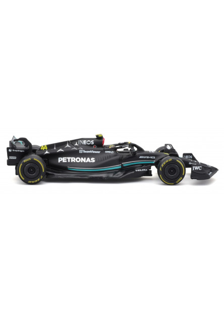 Bburago 1:24 RACE Formula F1 - Mercedes-AMG F1 W14 E (2023) #63 George Russell with driver
