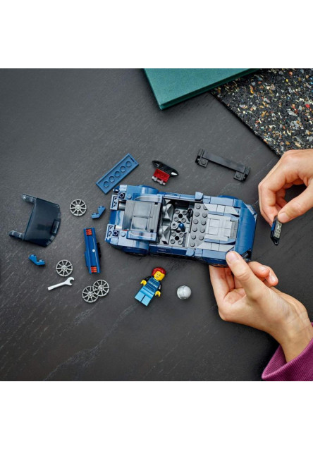 Športiak Ford Mustang Dark Horse