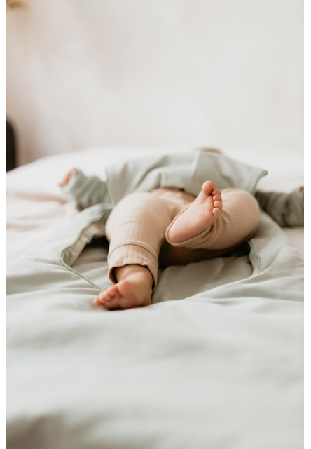 Celoroční spací pytel s odepínacími rukávy Sleepee Grey