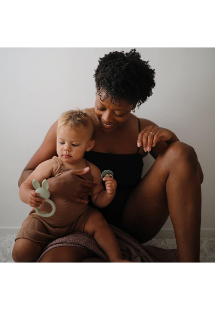 Hryzátko mushie - bunny - sage