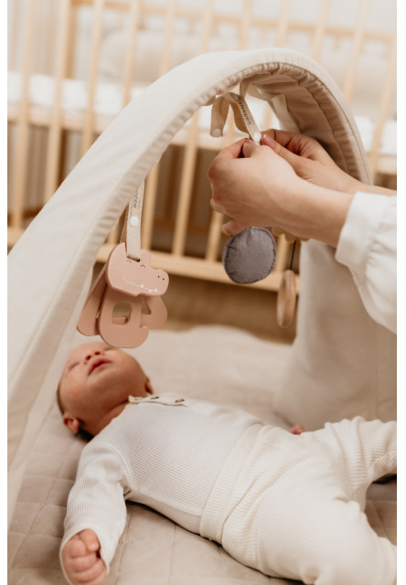 Nastavitelná hrazdička pro miminko s hračkami Sleepee Pink
