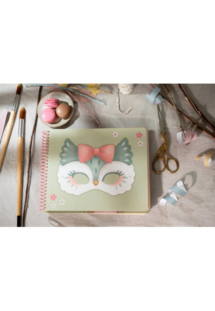 Kniha s vystrihovacími maskami Rosa