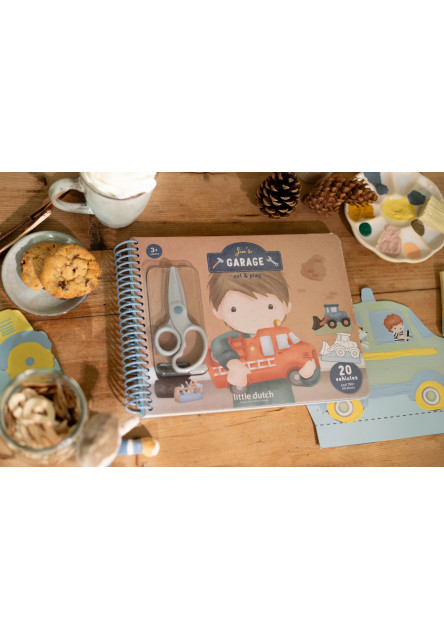 Kniha s vystrihovacími autami Jim