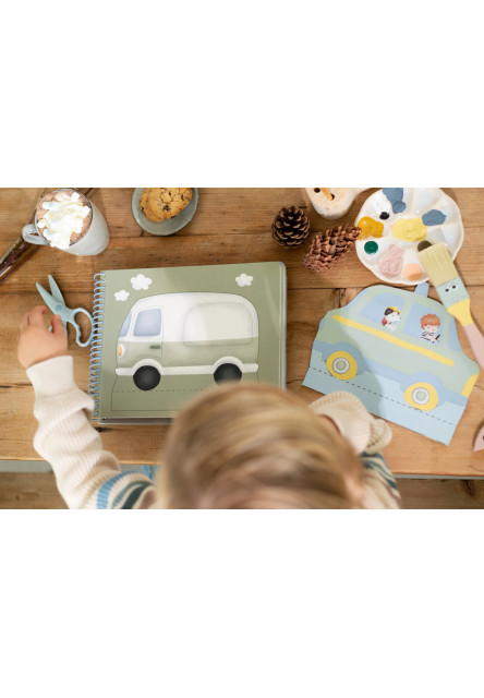 Kniha s vystrihovacími autami Jim