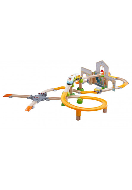 Guľôčková dráha Kullerbü - Vlaková stanica