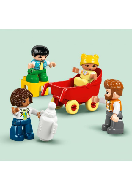 Moderný rodinný dom 3 v 1 s figúrkami