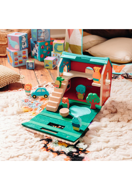 Drevený domček so zvieratkami SoftiHouse