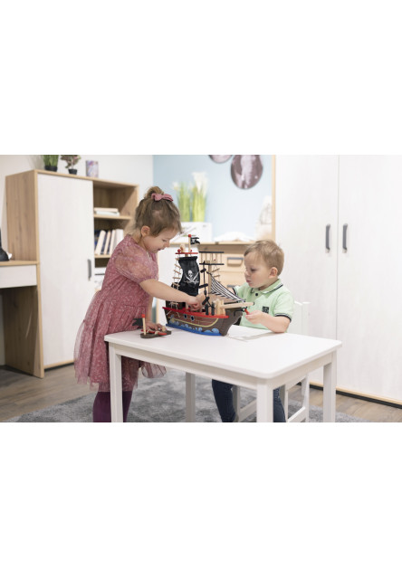 Drevená pirátska loď