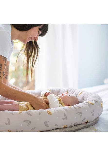 Hniezdo pre bábätko s hrazdou Little Explorer