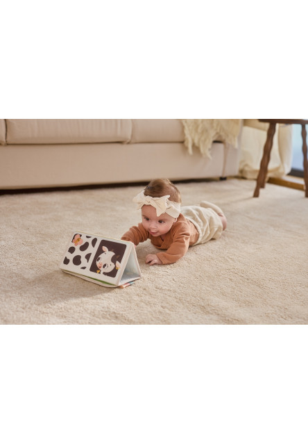 Knižka s aktivitami pre hru na brušku Farmers Funday