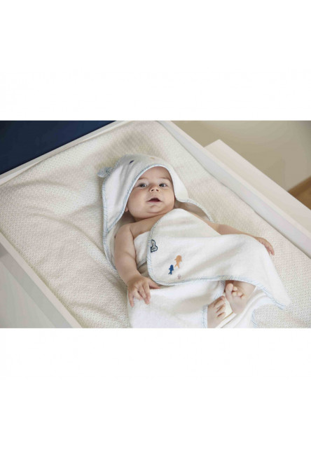 Petit Calme Kúpacia sada pre bábätká s osuškou a jemnou kefkou na česanie