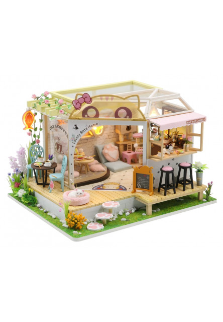 miniatúra domčeka Mačacia kaviareň so záhradkou