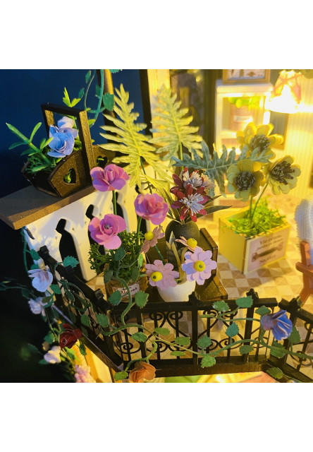 Miniatúra domčeka Darcyin kvetinový dom