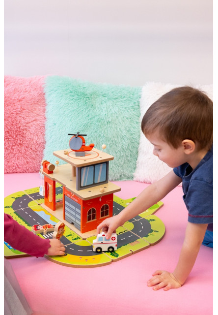 Drevená stanica Hasiči 2 v 1