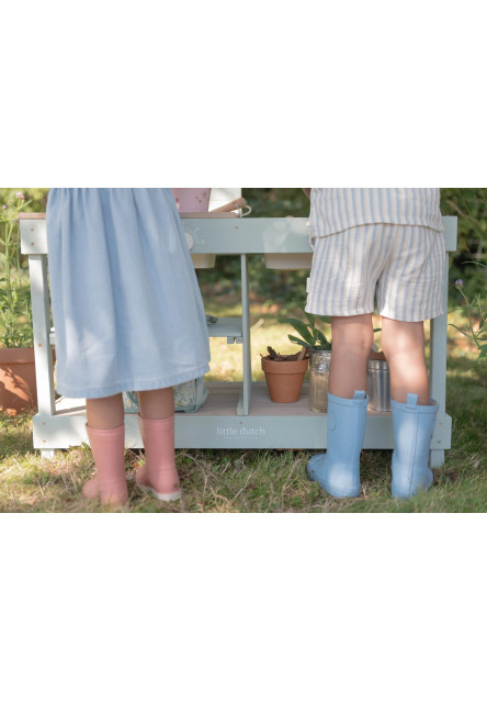 Kuchynka vonkajšia drevená