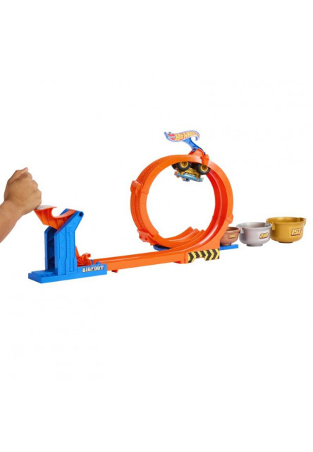 Hot Wheels monster trucks dráha  so slučkou a Bigfootom 