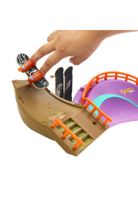 HW SKATES SKATE OCTOPARK