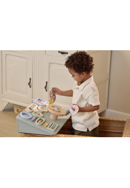 Pult s aktivitami a volantom drevený