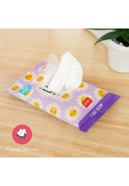 Vlhčené utierky Legami Love At First Wipe - 10 Wet Wipes - Daisy